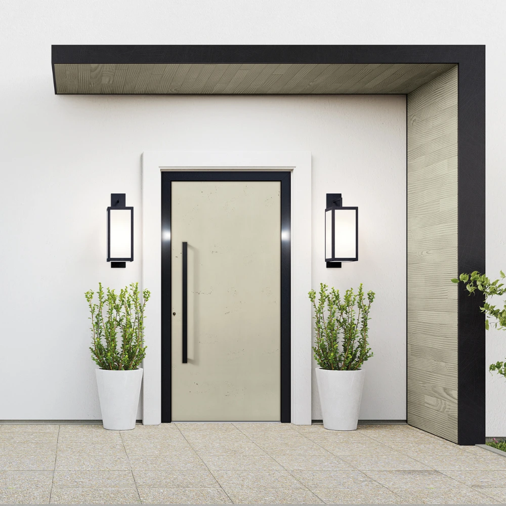 Weiße Haustür von außen